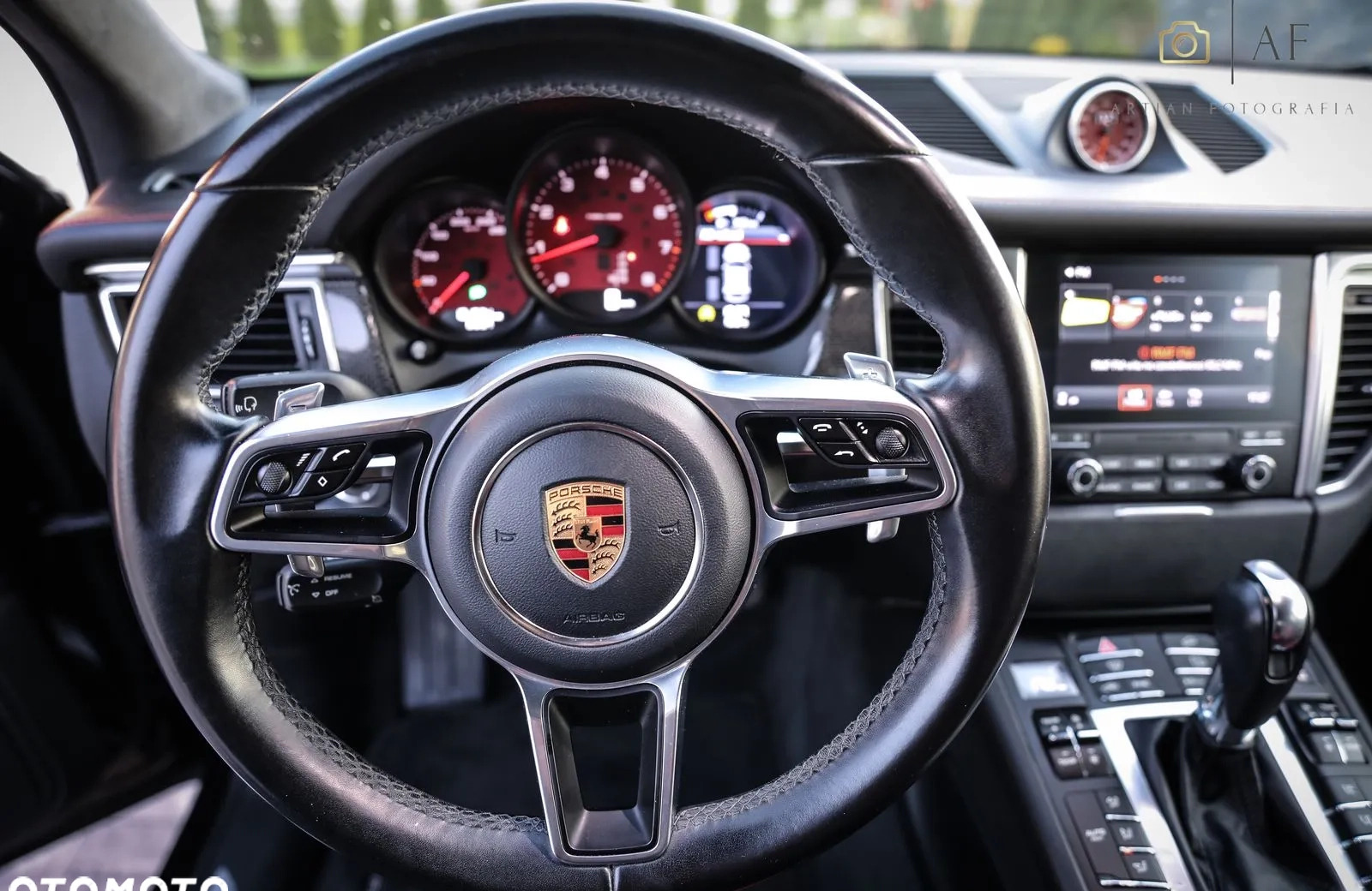 Porsche Macan cena 159900 przebieg: 189000, rok produkcji 2016 z Radom małe 781